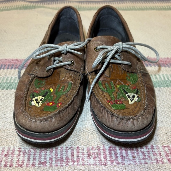 Roper Wom’s 7 Desert Painted Leather Loafers Cowboy Western Skulls Cactus Flower - Picture 2 of 11